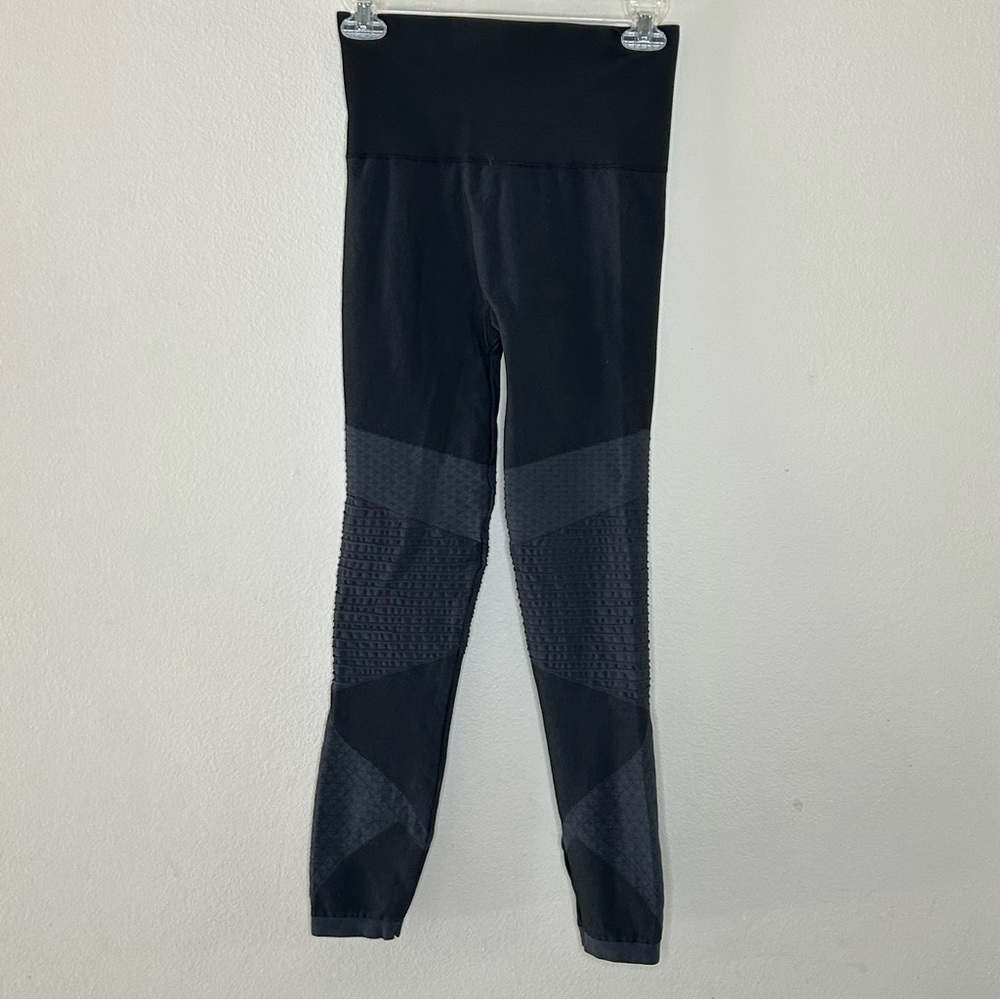Spanx Look At Me Now Seamless Moto Leggings Medium - Picture 7 of 12